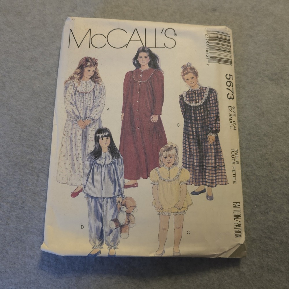 McCall's 5673 Girl's Robe, Nightgown & Pajamas Pattern - Size XS (2-4)‎